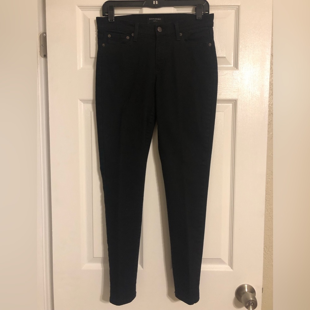 Banana Republic Skinny Jeans Jet Black 5 Pocketed. EUC